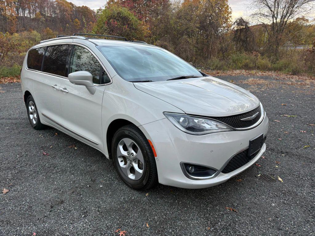 used 2017 Chrysler Pacifica car, priced at $7,995