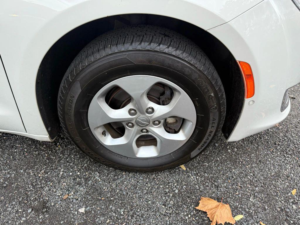 used 2017 Chrysler Pacifica car, priced at $7,995