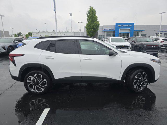 new 2025 Chevrolet Trax car, priced at $26,500