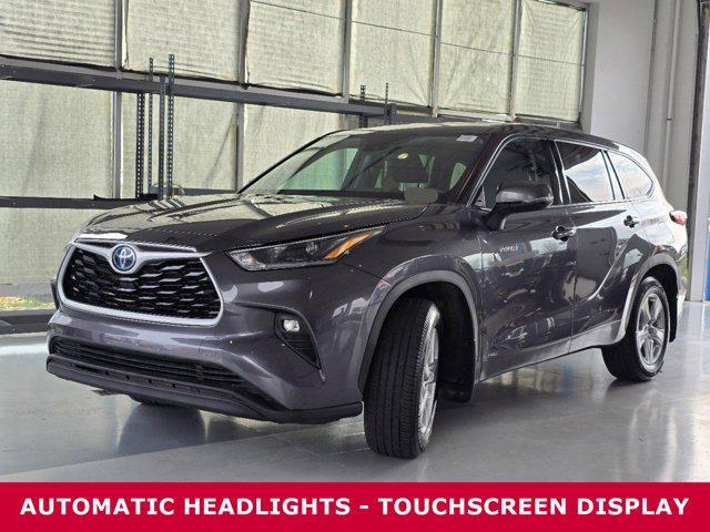 used 2021 Toyota Highlander Hybrid car, priced at $26,339