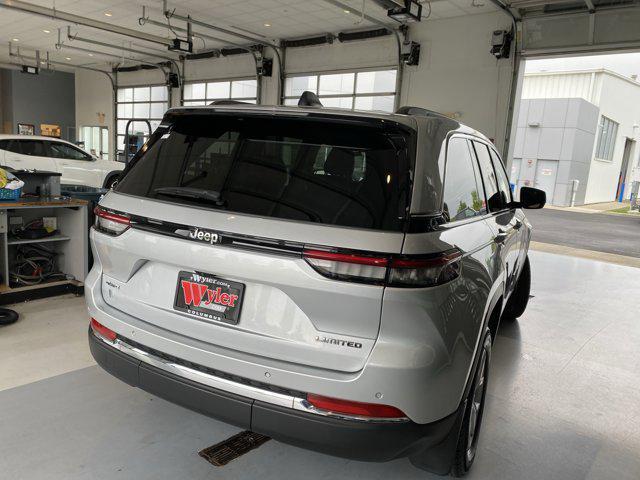 used 2022 Jeep Grand Cherokee car, priced at $30,553
