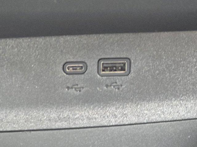 new 2026 Chevrolet Equinox car, priced at $33,409