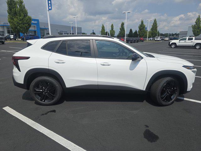 new 2025 Chevrolet Trax car, priced at $25,486
