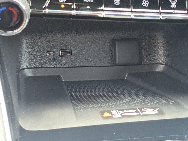 new 2025 Chevrolet Traverse car, priced at $37,305