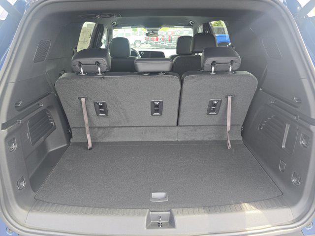 new 2025 Chevrolet Traverse car, priced at $37,305