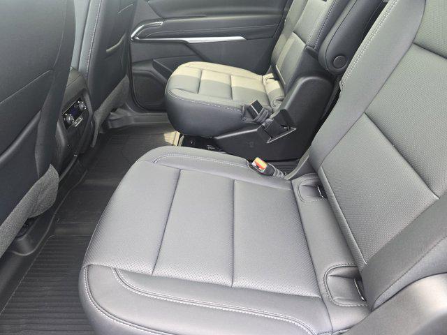 new 2025 Chevrolet Traverse car, priced at $37,305