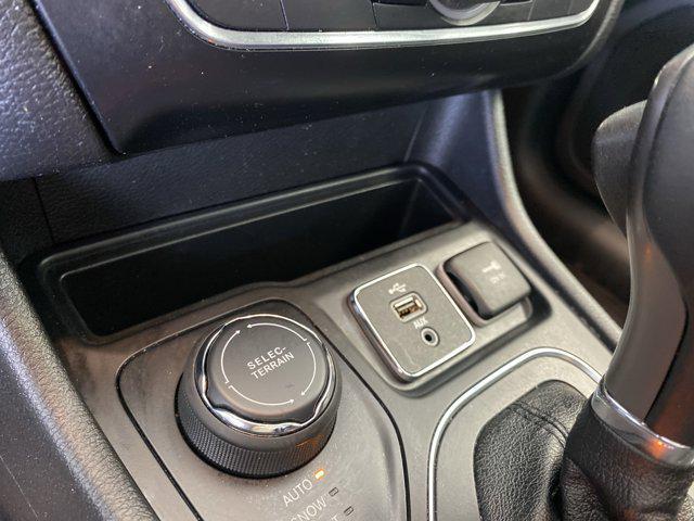 used 2019 Jeep Cherokee car, priced at $16,282