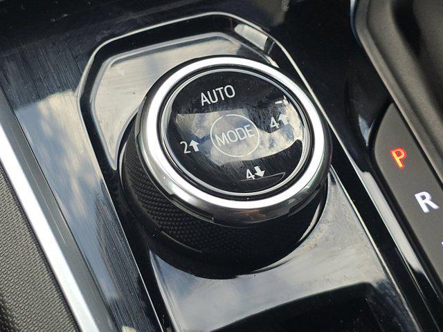 new 2025 Chevrolet Colorado car, priced at $44,670