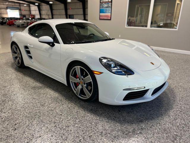 used 2021 Porsche 718 Cayman car