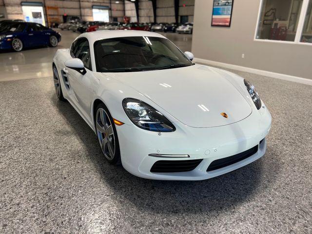 used 2021 Porsche 718 Cayman car
