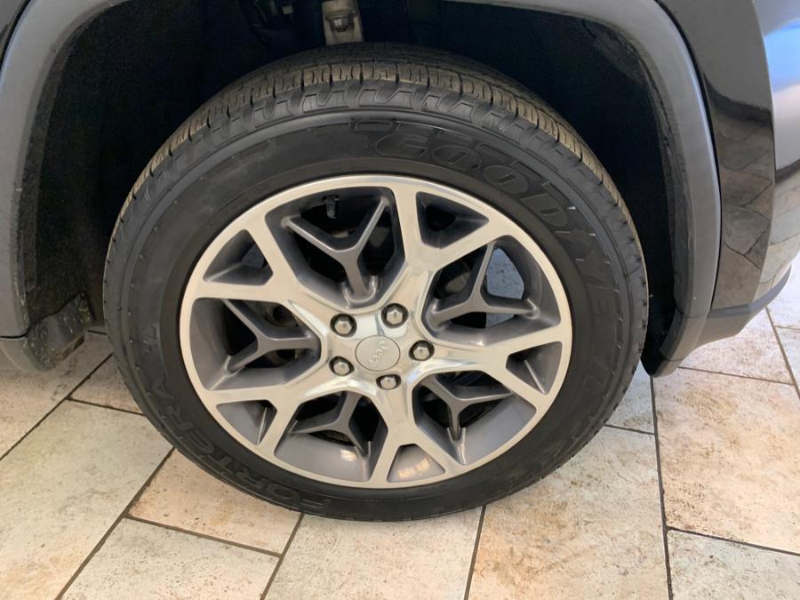 used 2020 Jeep Grand Cherokee car, priced at $21,195