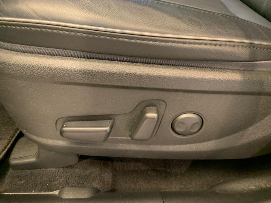 used 2022 Hyundai Santa Fe car, priced at $24,195