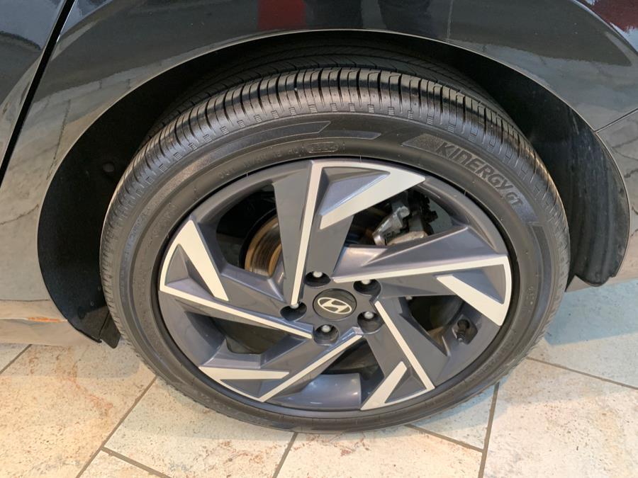 used 2025 Hyundai Elantra car, priced at $20,995