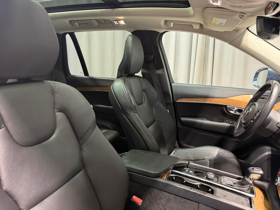 used 2022 Volvo XC90 car, priced at $37,995