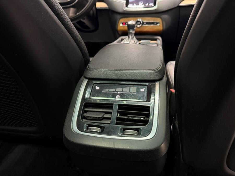 used 2022 Volvo XC90 car, priced at $37,995