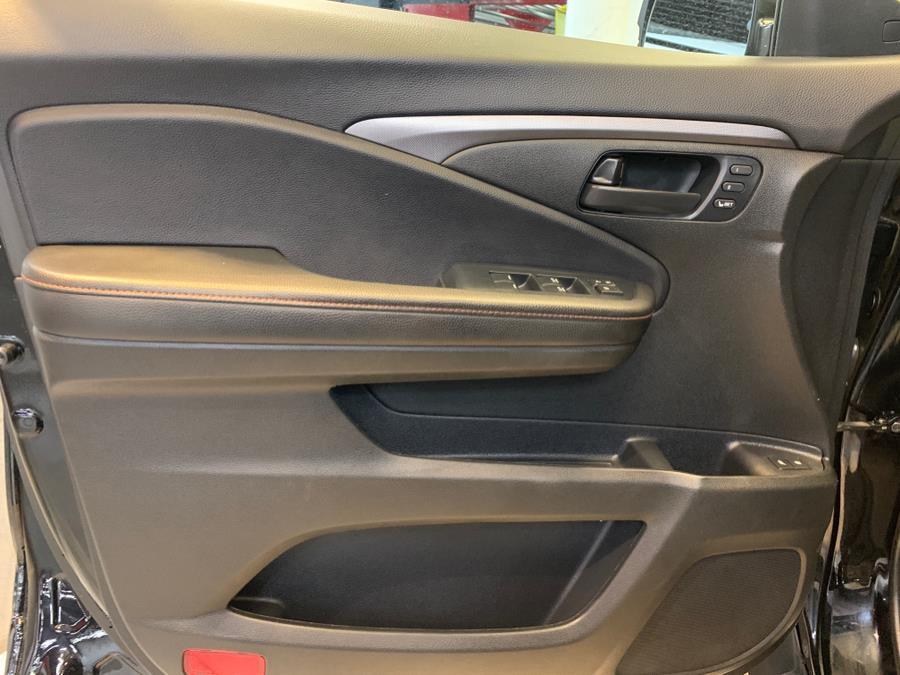 used 2022 Honda Pilot car, priced at $32,995