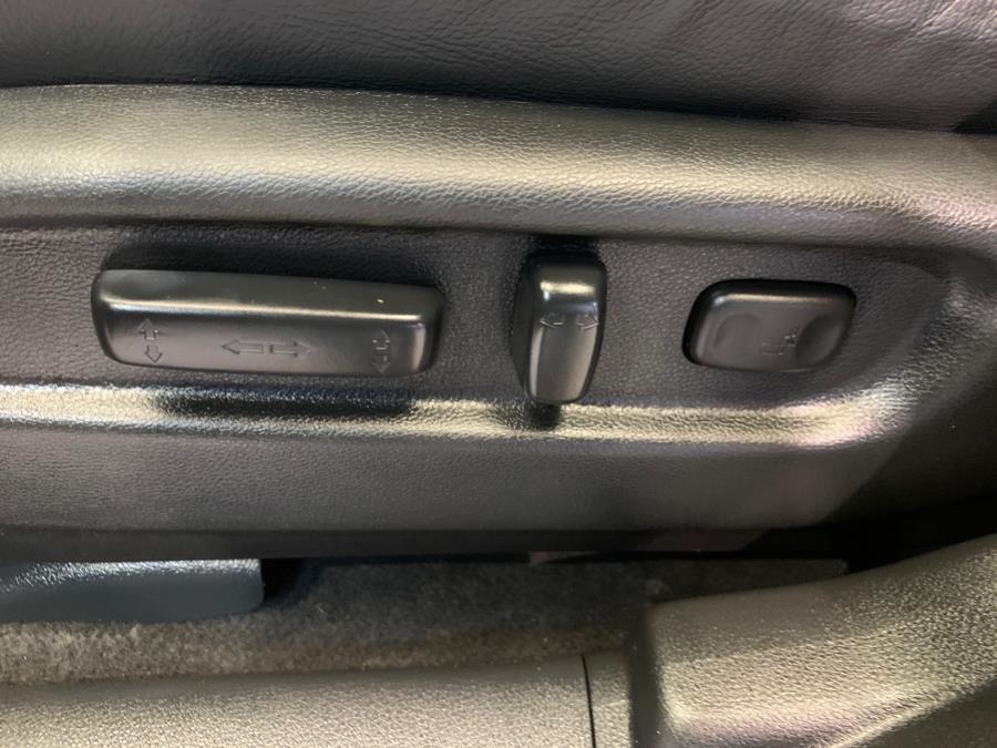 used 2022 Honda Pilot car, priced at $32,995