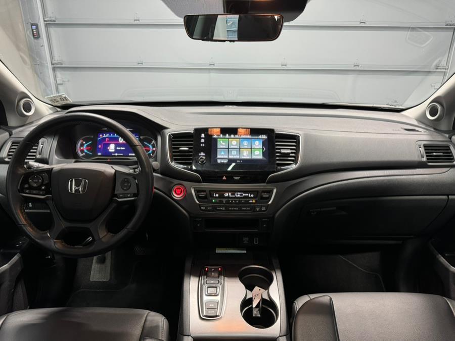 used 2022 Honda Pilot car, priced at $33,995