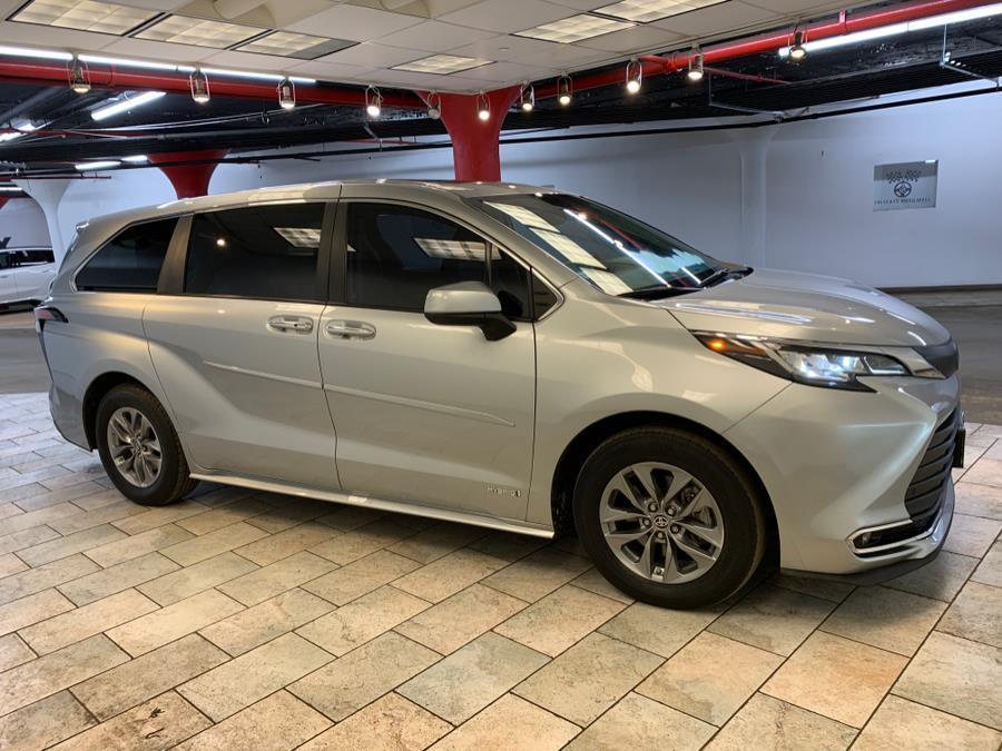 used 2021 Toyota Sienna car, priced at $39,995