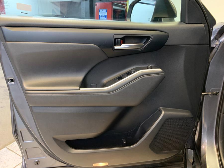 used 2021 Toyota Highlander car, priced at $24,995