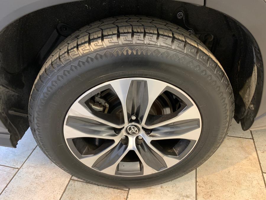 used 2021 Toyota Highlander car, priced at $24,995