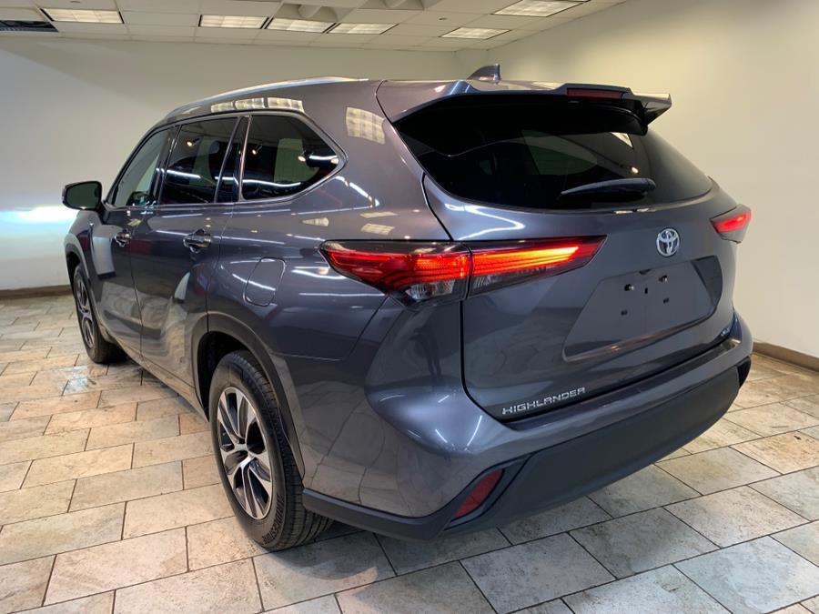 used 2021 Toyota Highlander car, priced at $24,995