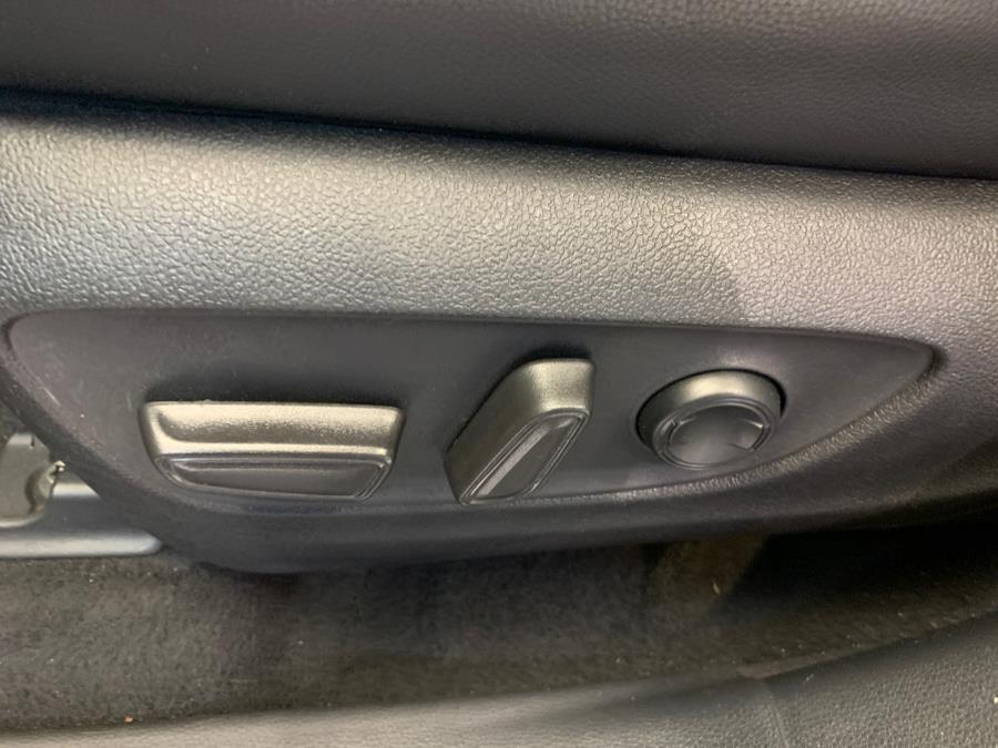 used 2021 Toyota Highlander car, priced at $24,995