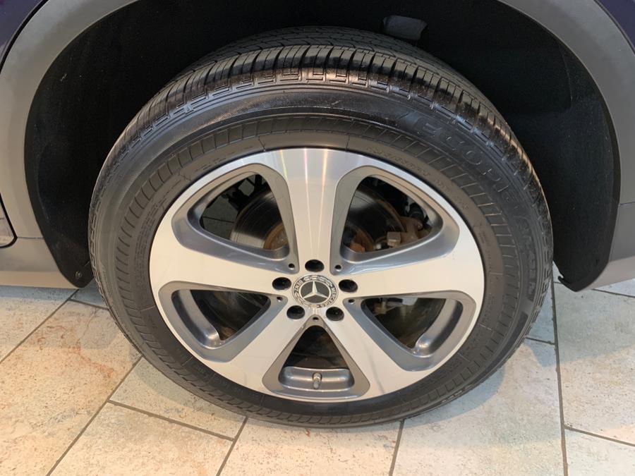 used 2019 Mercedes-Benz GLC 300 car, priced at $23,595