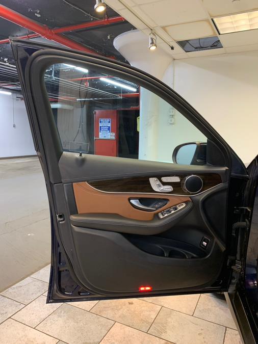 used 2019 Mercedes-Benz GLC 300 car, priced at $23,595