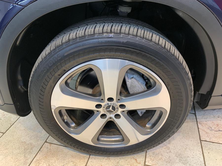 used 2019 Mercedes-Benz GLC 300 car, priced at $23,595