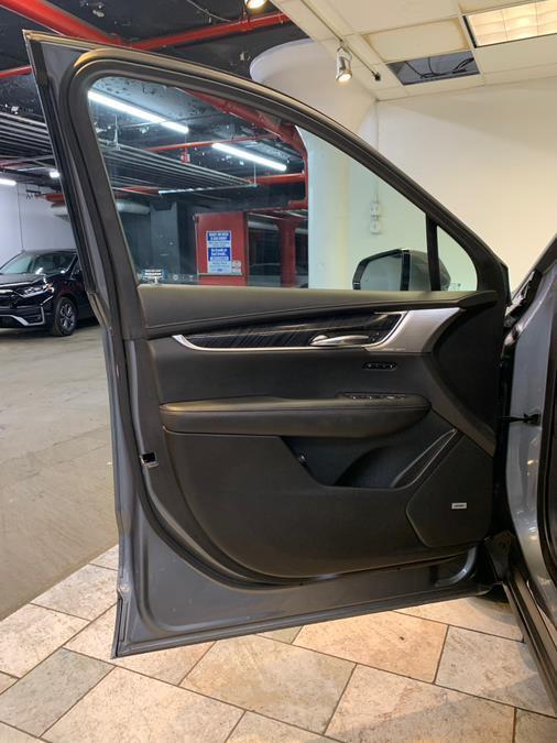 used 2022 Cadillac XT6 car, priced at $30,495