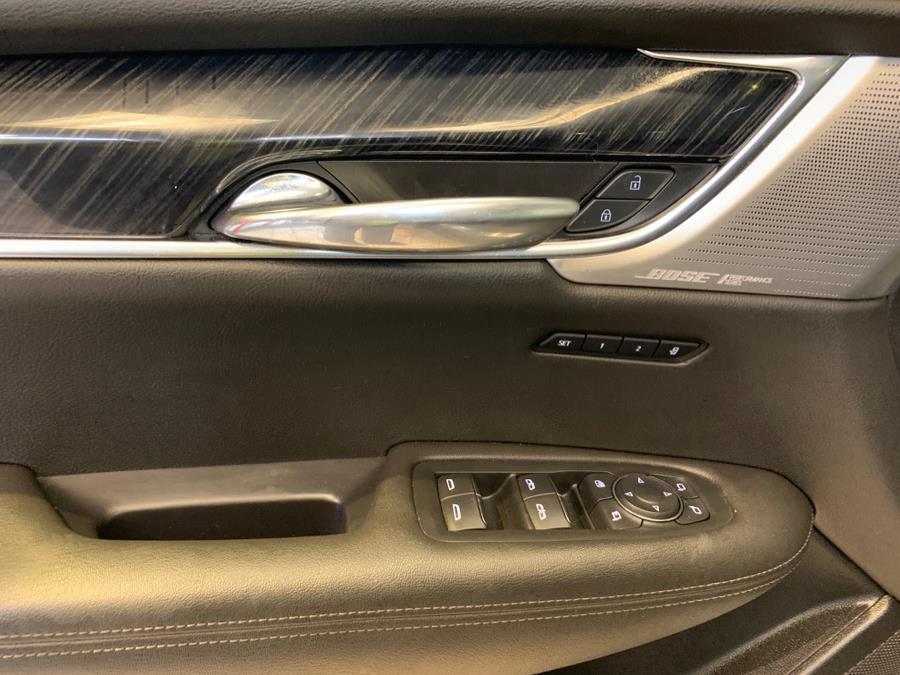 used 2022 Cadillac XT6 car, priced at $30,495