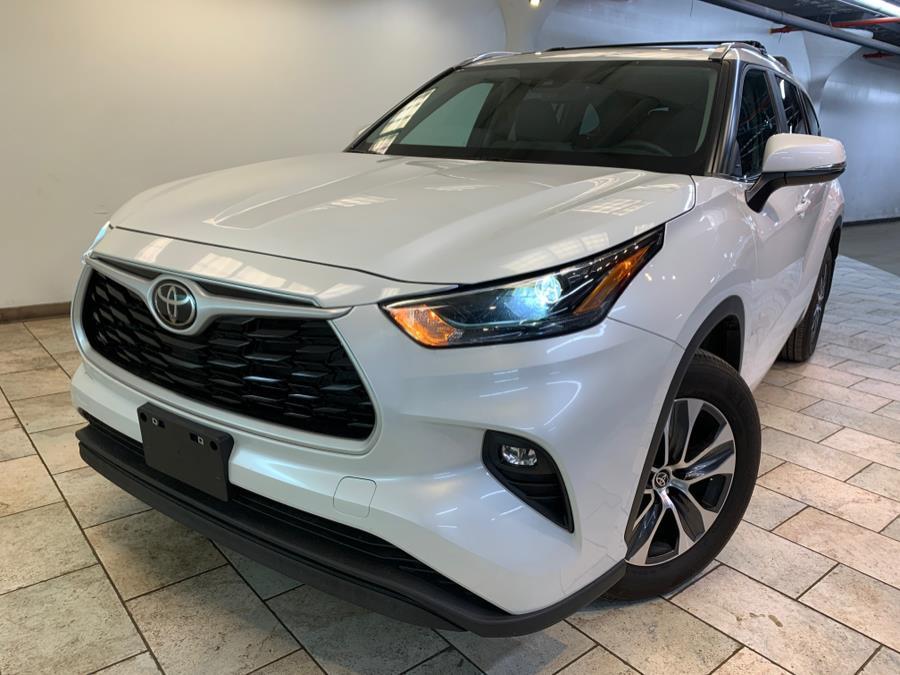 used 2023 Toyota Highlander car, priced at $38,595