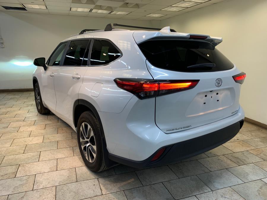 used 2023 Toyota Highlander car, priced at $38,595