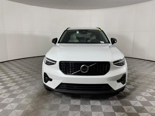 new 2024 Volvo XC40 car, priced at $46,130