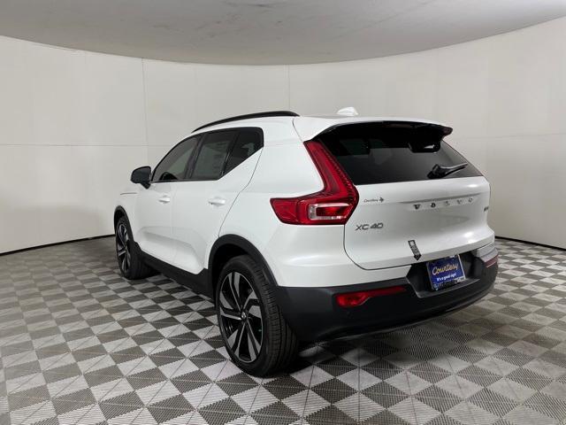 new 2024 Volvo XC40 car, priced at $46,130