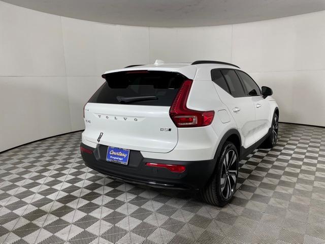 new 2024 Volvo XC40 car, priced at $46,130