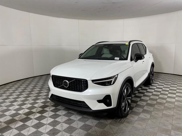 new 2024 Volvo XC40 car, priced at $46,130