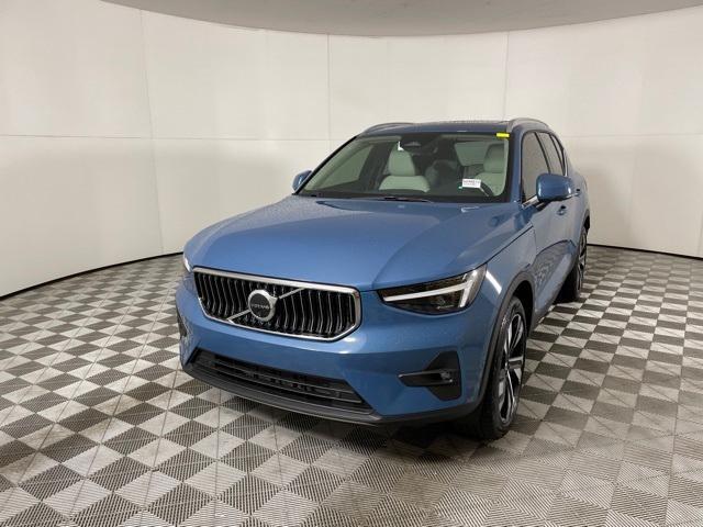 new 2024 Volvo XC40 car, priced at $49,005