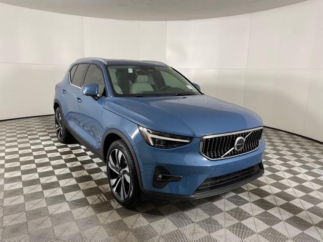 new 2024 Volvo XC40 car, priced at $49,005