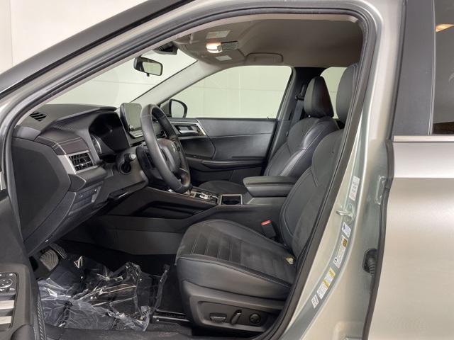 used 2024 Mitsubishi Outlander car, priced at $28,000