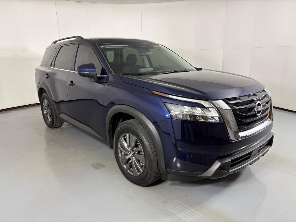 used 2022 Nissan Pathfinder car, priced at $25,000