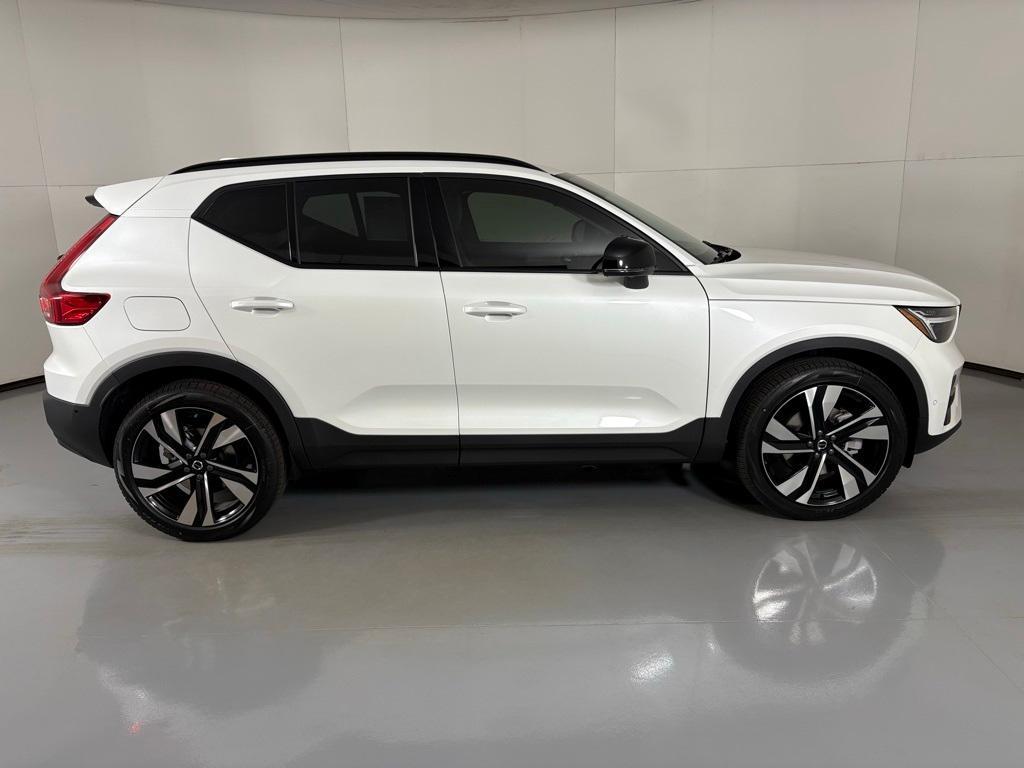 new 2026 Volvo XC40 car, priced at $52,970