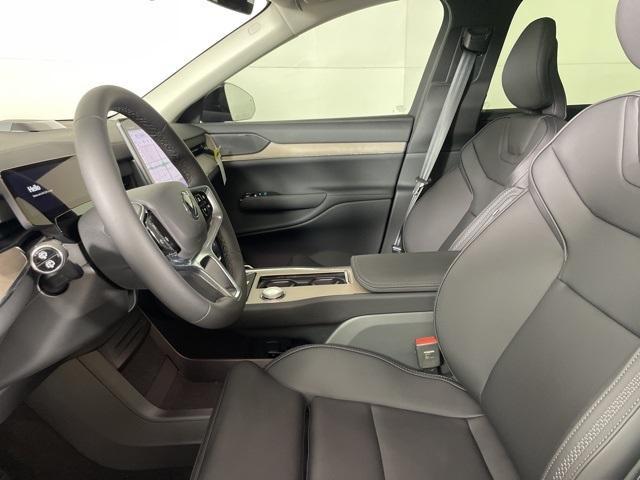 new 2025 Volvo EX90 car, priced at $81,290