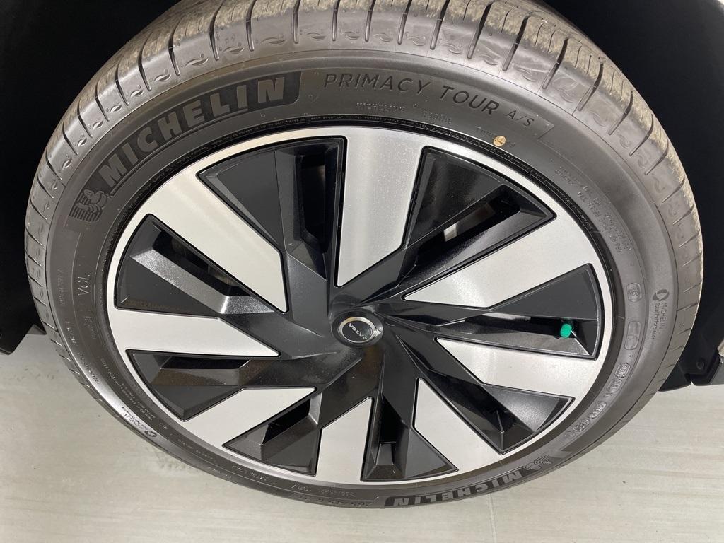 new 2025 Volvo EX90 car, priced at $83,080