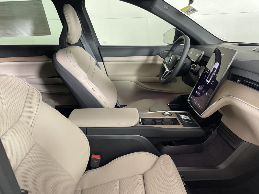 new 2025 Volvo EX90 car, priced at $83,080