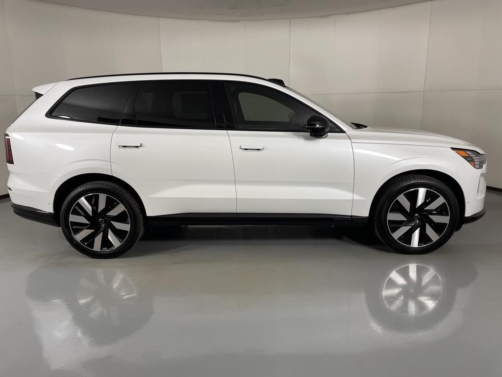 new 2025 Volvo EX90 car, priced at $83,080