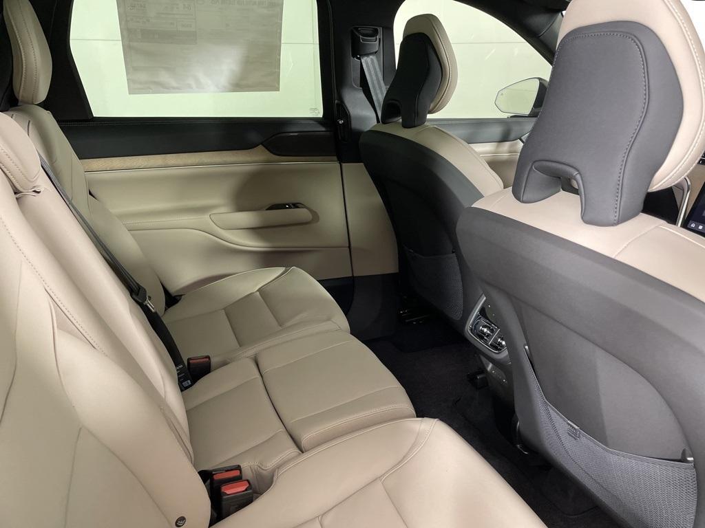 new 2025 Volvo EX90 car, priced at $83,080