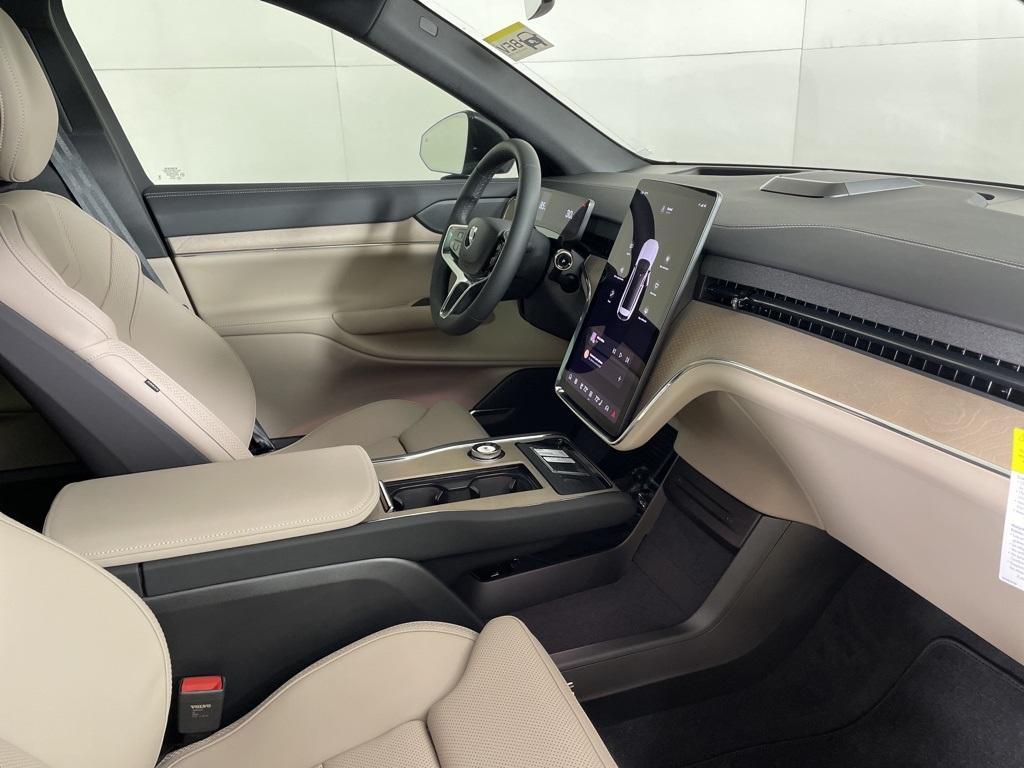 new 2025 Volvo EX90 car, priced at $83,080