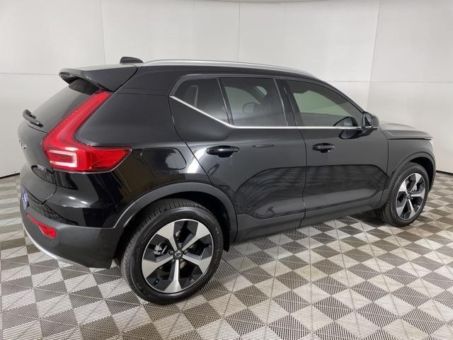 new 2025 Volvo XC40 car, priced at $48,315